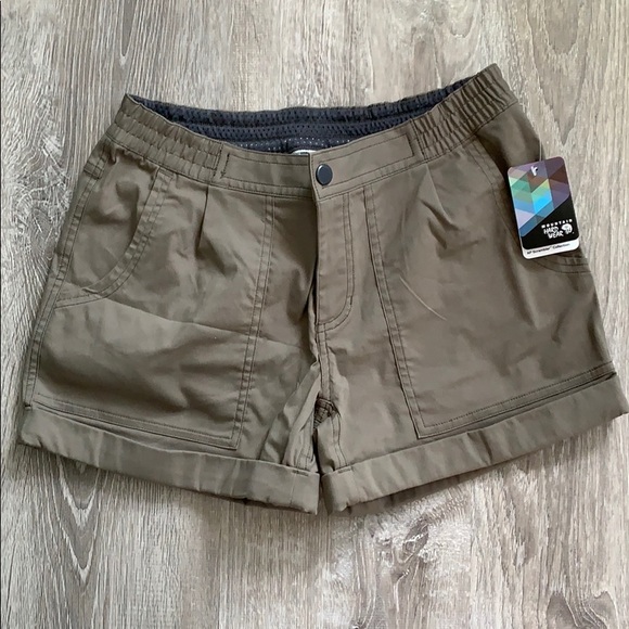 Mountain Hardwear Pants - Mountain Hard Wear olive shorts